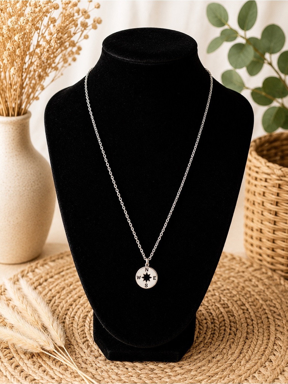 5/25 ✨✨ Silver Compass Charm Necklace - Minimalist Direction Pendant